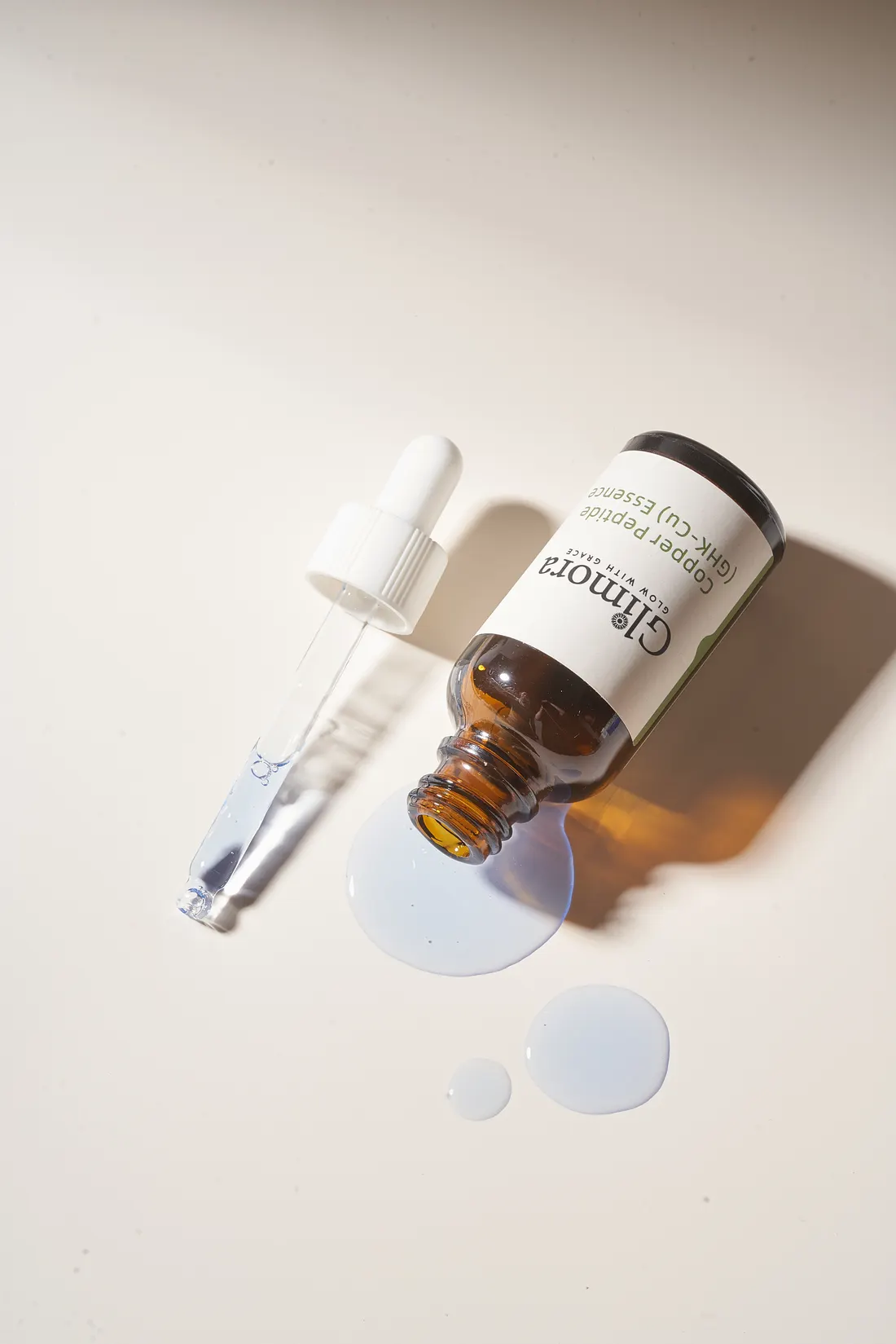 Serum dropper and texture, photographed by Southlake Vision in China.
