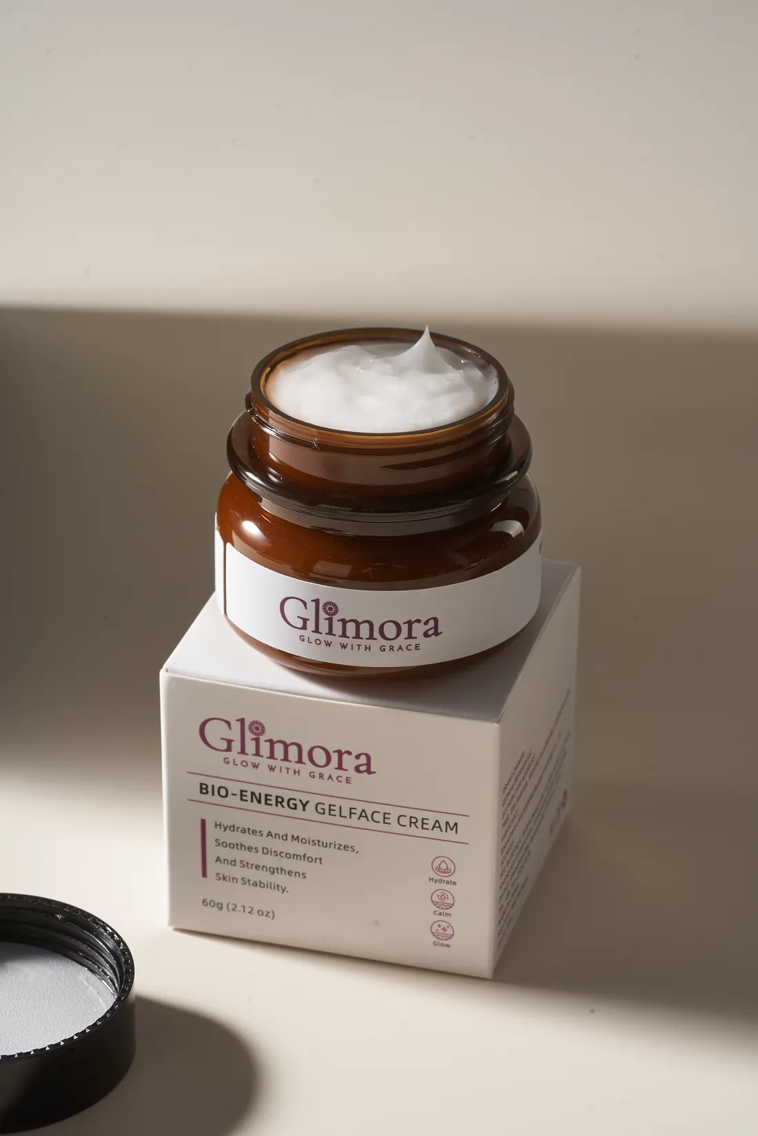Face cream and packaging, photographed by Southlake Vision in China.
