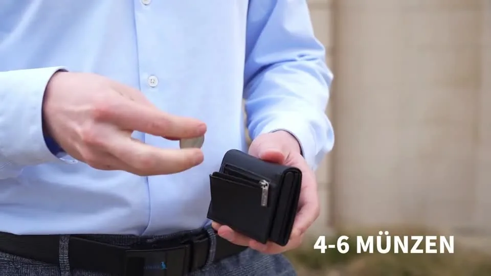 Close-up wallet details, pocket fit and everyday use.
